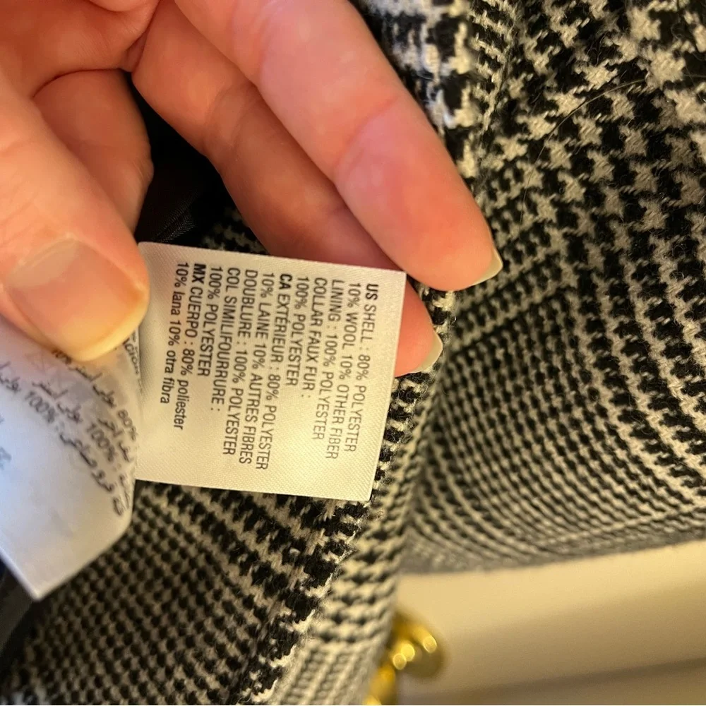 Women’s Coat - Picture 4 of 4